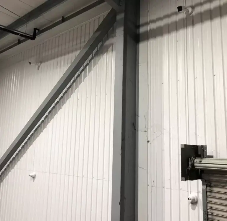 2 x WDR Vari-Focal Bullet cameras- Image